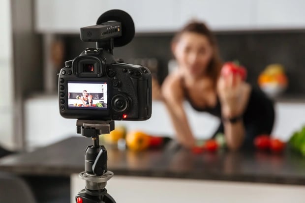 Influencer-marketing-scaled